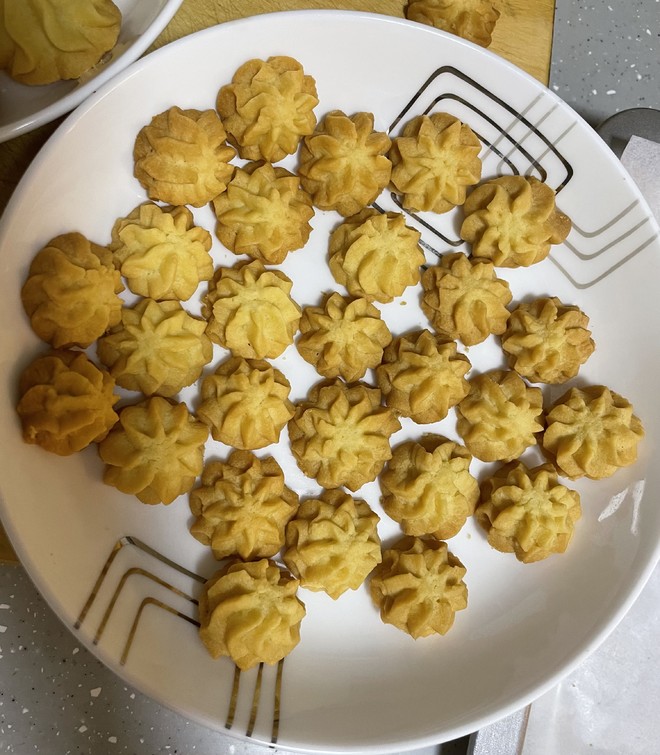 那个饼干好吃(那个饼干好吃又便宜)