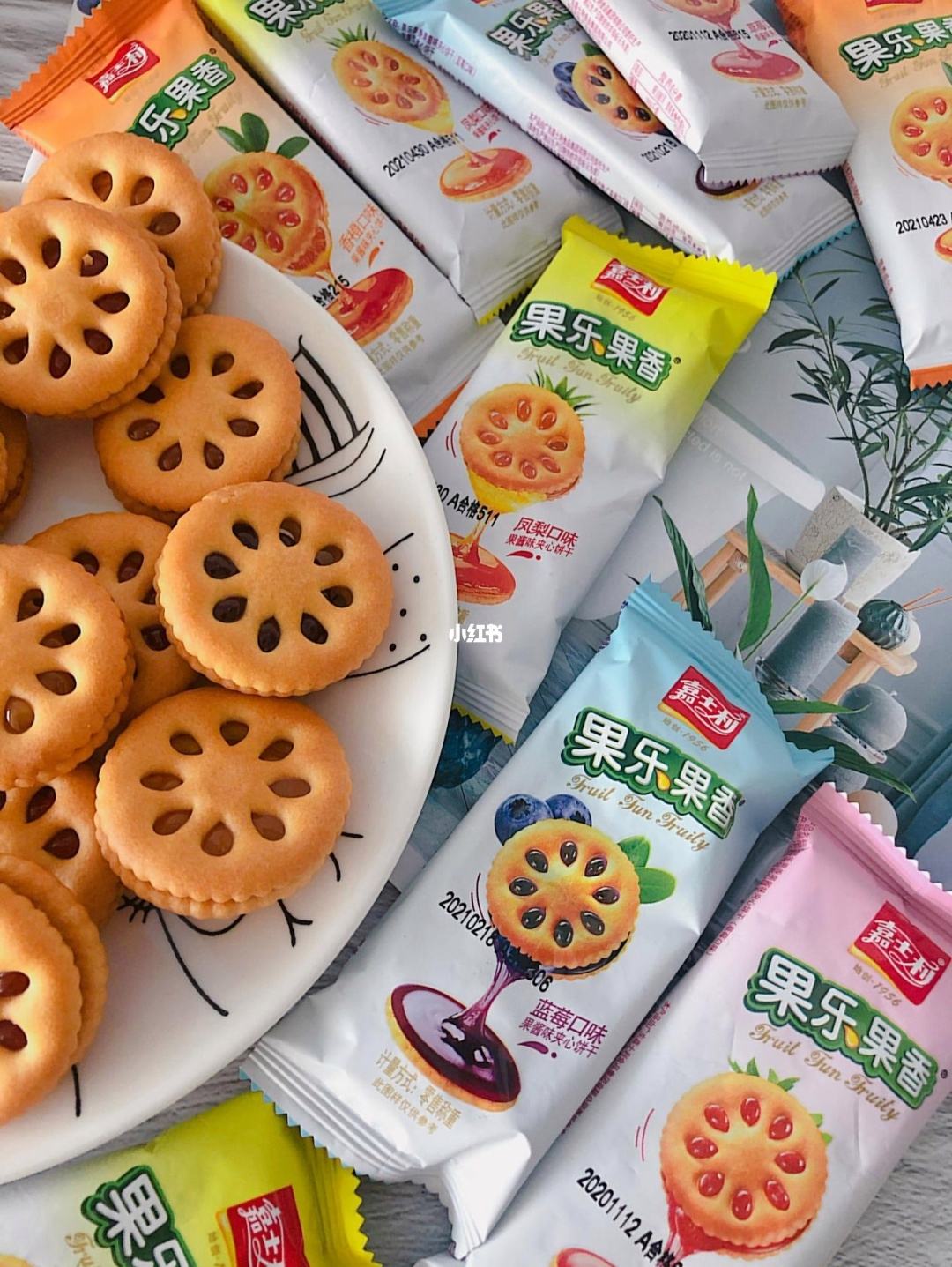 饼干中的夹心是由什么做成的