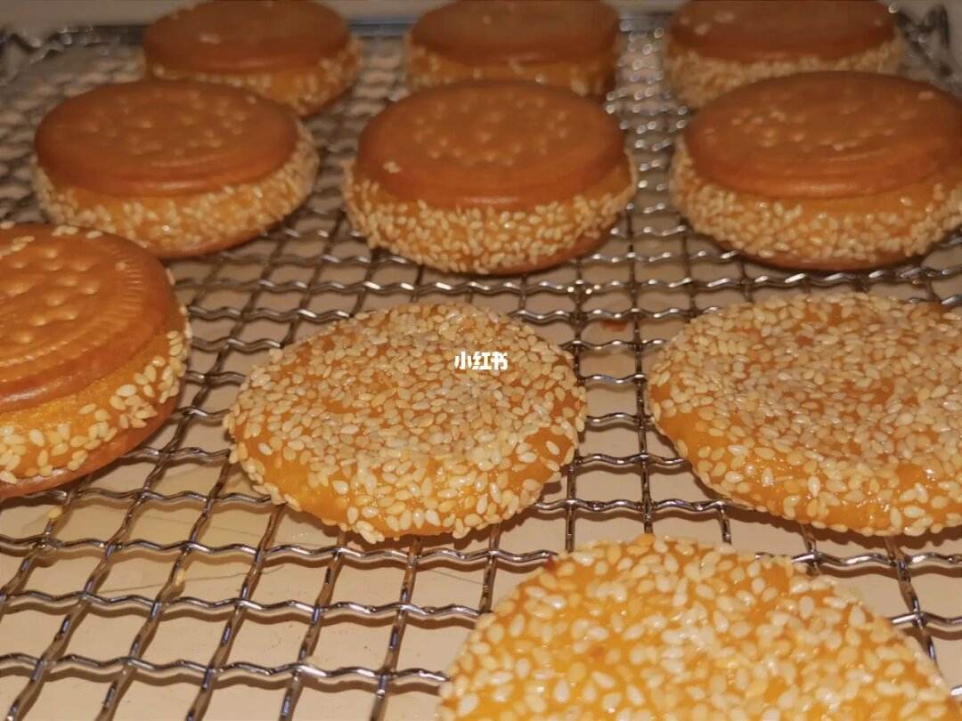 南瓜饼外面的饼干是什么饼干啊
