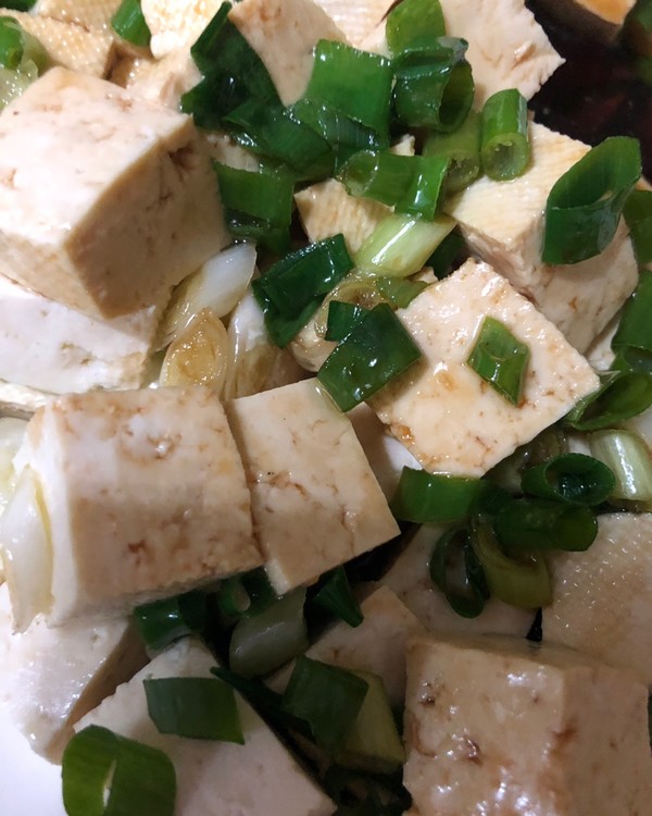 小葱拌豆腐一一歇后语填空
