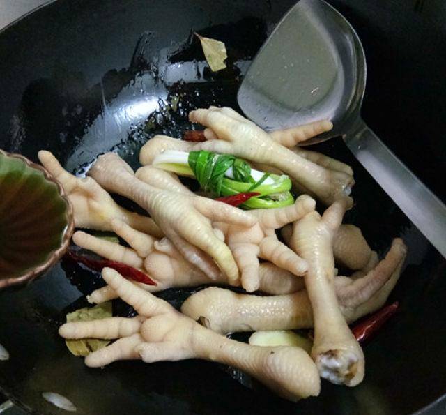 可乐鸡爪的做法 最正宗的做法视频