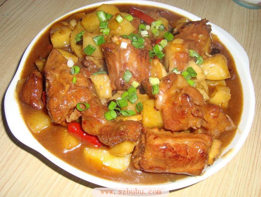 排骨炖土豆粉条的家常做法
