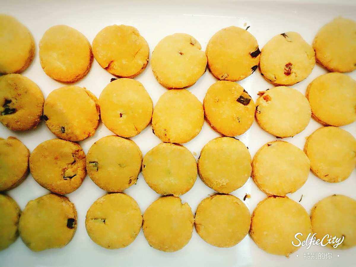 中午吃饼干