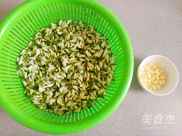 蒸槐花最好吃的做法蒸几分钟