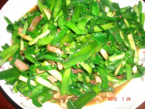 小河虾炒韭菜的做法