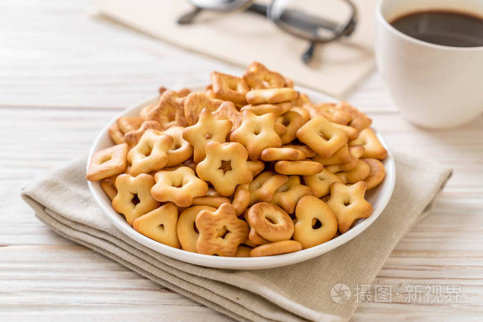 饼饼干饭了