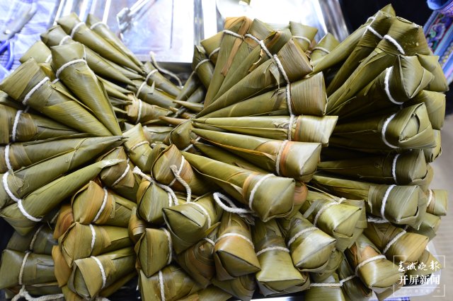 生产粽子 红烧肉 面包的工厂累吗