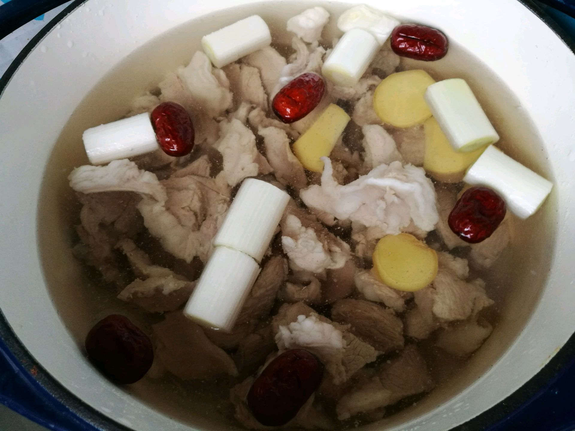 孕妇吃清炖羊肉汤的做法