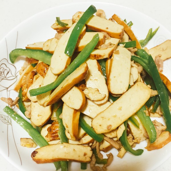 青椒炒豆腐干怎么做好吃又简单