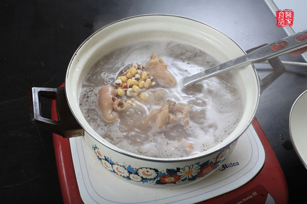 鳗鱼炖汤的做法