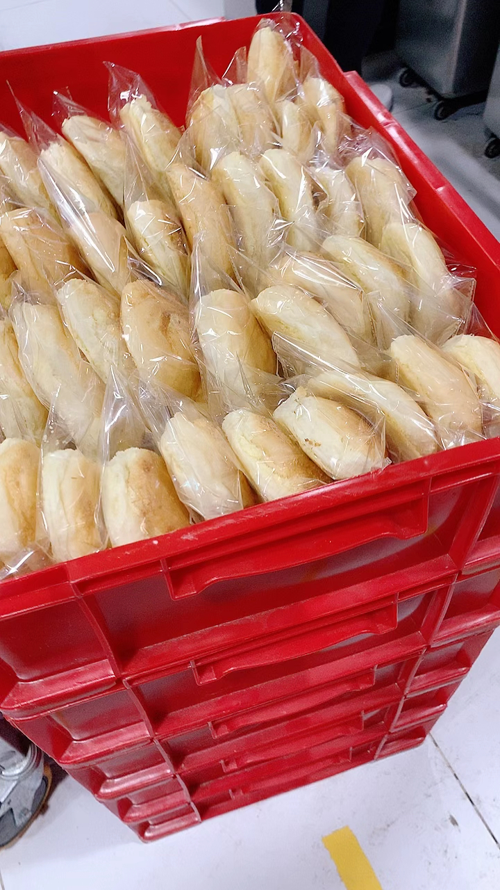 小型面包加工厂包装视频