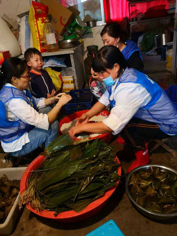 端午节给老人送粽子作文